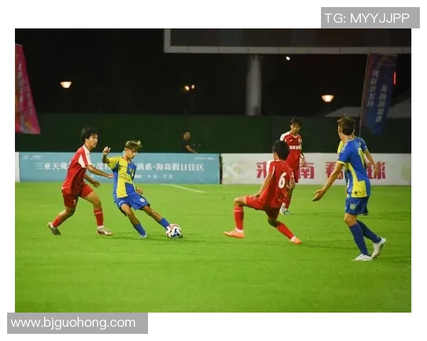 全球足球盛事汇聚精彩瞬间展现无尽激情与荣耀